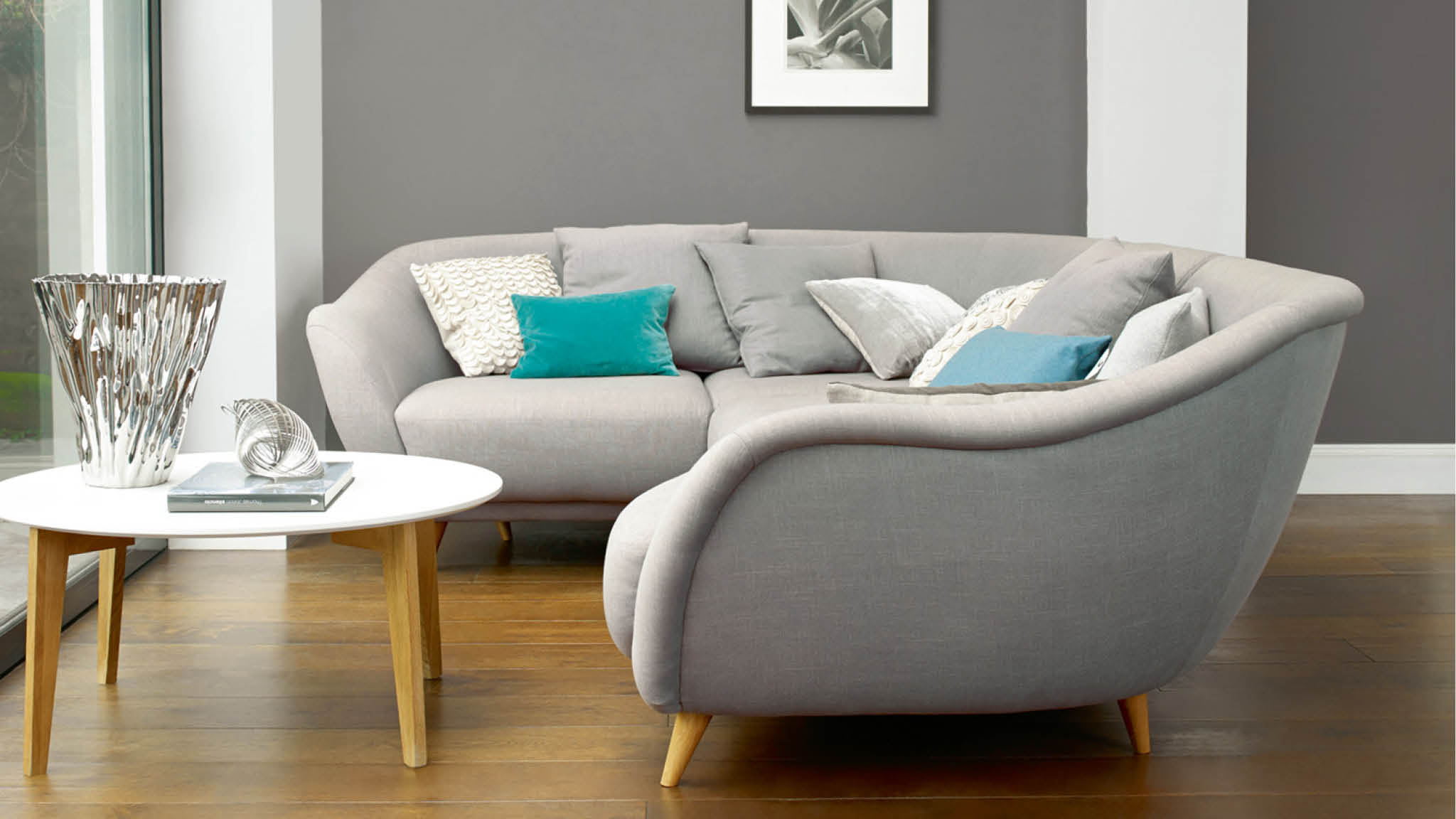 Une salle à manger grise Une palette de gris ardoise d’inspiration londonienne peut être extrêmement cosy et sophistiquée.